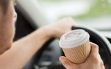 [ẢNH] 10 cách giúp bạn chống lại những cơn buồn ngủ khi lái xe đường dài