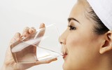 [ẢNH] Bổ sung nước đúng cách trong mùa nắng nóng để tăng sức đề kháng
