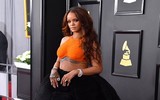 [ẢNH] Rihanna: Từ tuổi thơ ngập tràn trong bạo lực đến nữ ca sĩ có khối tài sản 