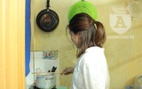 [ẢNH] Cuộc sống của sinh viên ở trọ trong những ngày nắng nóng như 
