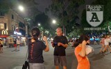 [ẢNH] Khác biệt thú vị trong ngày đầu tiên mở lại phố đi bộ Hồ Gươm 'hậu Covid-19'