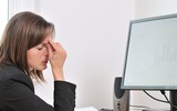 [ẢNH] Những bệnh dễ gặp khi ngồi quá lâu trước máy tính