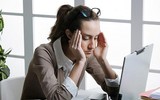 [ẢNH] Những bệnh dễ gặp khi ngồi quá lâu trước máy tính