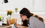 [ẢNH] Những bệnh dễ gặp khi ngồi quá lâu trước máy tính