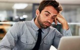 [ẢNH] Những bệnh dễ gặp khi ngồi quá lâu trước máy tính