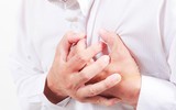[ẢNH] Tác hại khôn lường khi uống nước đá lạnh thường xuyên