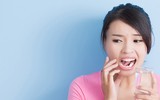 [ẢNH] Tác hại khôn lường khi uống nước đá lạnh thường xuyên