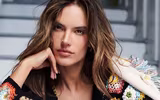 [ẢNH] Chiêm ngưỡng nhan sắc nóng bỏng siêu mẫu U40 Alessandra Ambrosio
