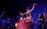 [ẢNH] Eshan Hilal: Từ chàng trai bị soi mói giới tính đến nam vũ công belly dance