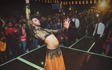 [ẢNH] Eshan Hilal: Từ chàng trai bị soi mói giới tính đến nam vũ công belly dance