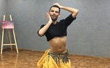 [ẢNH] Eshan Hilal: Từ chàng trai bị soi mói giới tính đến nam vũ công belly dance