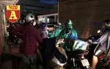 [ẢNH] TP.HCM: Đường ngập, xe kẹt cứng sau trận mưa lớn nhất từ đầu năm