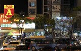 [ẢNH] TP.HCM: Đường ngập, xe kẹt cứng sau trận mưa lớn nhất từ đầu năm