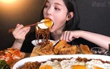 [ẢNH] Nhan sắc ngọt ngào của cô nàng 