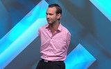 [ẢNH] Cuộc sống viên mãn của chàng trai không tay chân Nick Vujicic