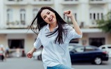 [ẢNH] Loạt MV ca nhạc không cần đầu tư tiền tỷ vẫn 