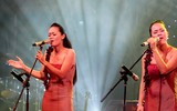 [ẢNH] Những cặp chị em song sinh nổi tiếng nhất showbiz Việt
