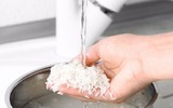 [ẢNH] Những sai lầm tai hại khi nấu khiến cơm mất hết chất dinh dưỡng