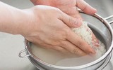 [ẢNH] Những sai lầm tai hại khi nấu khiến cơm mất hết chất dinh dưỡng