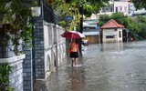 Khu biệt thự cao cấp ở TP.HCM ngập sâu sau trận mưa lớn