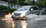 Khu biệt thự cao cấp ở TP.HCM ngập sâu sau trận mưa lớn