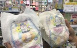 Cận cảnh những chiếc bỉm giả như thật