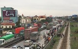 Hiện trường vụ tai nạn xe tải tông đoàn đi viếng liệt sĩ khiến 8 người tử vong ở Hải Dương