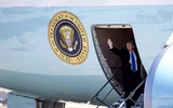 [Ảnh] An ninh nghiêm ngặt trước giờ Tổng thống Donald Trump tới khách sạn JW Marriott