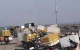 [Ảnh] Lao xao chợ cá một vùng quê miền biển