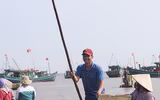 [Ảnh] Lao xao chợ cá một vùng quê miền biển