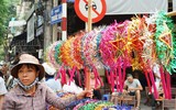 Đồ chơi Trung thu truyền thống ngày càng 'lên ngôi' ở Hàng Mã