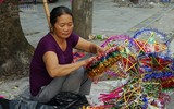 Đồ chơi Trung thu truyền thống ngày càng 'lên ngôi' ở Hàng Mã
