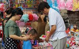 Đồ chơi Trung thu truyền thống ngày càng 'lên ngôi' ở Hàng Mã