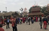 Mùng 1, Hội chữ Xuân Mậu Tuất tấp nập người, ông đồ mỏi tay viết