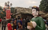 Mùng 1, Hội chữ Xuân Mậu Tuất tấp nập người, ông đồ mỏi tay viết