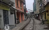 Có một buổi sáng Hà Nội vốn thân quen mà bỗng rất lạ