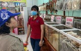Hàng đoàn người đeo khẩu trang phòng dịch, cảnh chưa từng thấy tại sân bay Việt Nam