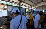 Hàng đoàn người đeo khẩu trang phòng dịch, cảnh chưa từng thấy tại sân bay Việt Nam