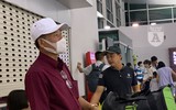 Hàng đoàn người đeo khẩu trang phòng dịch, cảnh chưa từng thấy tại sân bay Việt Nam