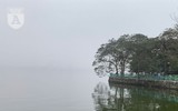 Những cảnh lạ khi Hà Nội mờ mịt sương