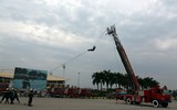 Những hình ảnh vượt tường, băng lửa của lực lượng cứu hỏa Hà Nội