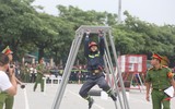 Những hình ảnh vượt tường, băng lửa của lực lượng cứu hỏa Hà Nội