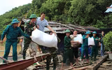 Người dân Đà Bắc gồng mình sau lũ quét