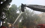 Diễn tập phá chuồng cọp chung cư đang cháy cứu người mắc kẹt