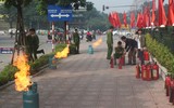 Hơn 500 người dập lửa từ bình gas 
