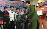 Những người lính cứu hỏa mang hơi ấm đến vùng cao