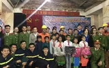 Những người lính cứu hỏa mang hơi ấm đến vùng cao