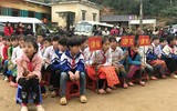Những người lính cứu hỏa mang hơi ấm đến vùng cao