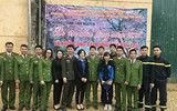 Những người lính cứu hỏa mang hơi ấm đến vùng cao