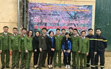 Những người lính cứu hỏa mang hơi ấm đến vùng cao